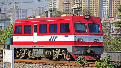 初中生可以學內(nèi)燃機車運用與檢修專業(yè)嗎？