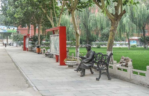 省外學(xué)生能報(bào)石家莊東華鐵路學(xué)校春季班嗎？