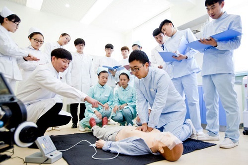 石家莊冀聯(lián)醫(yī)學中專學校周六日可以出入學校嗎？