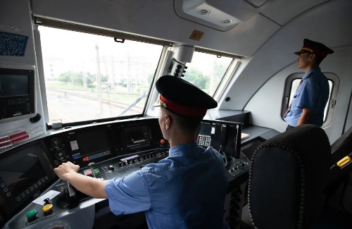 2025年石家莊火車司機(jī)短期培訓(xùn)招生簡章