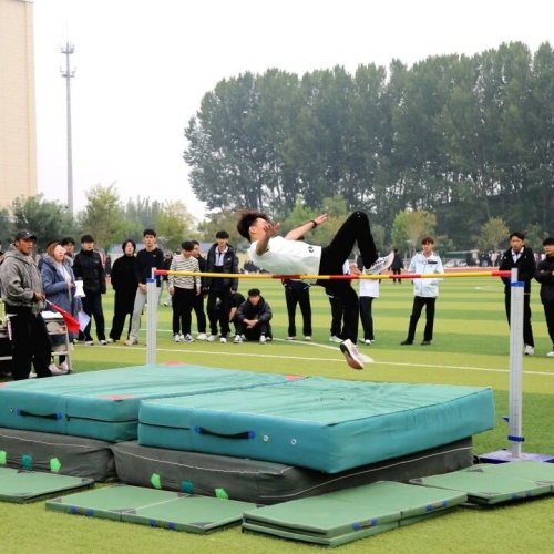 石家莊東華鐵路學(xué)校管理是封閉嗎？