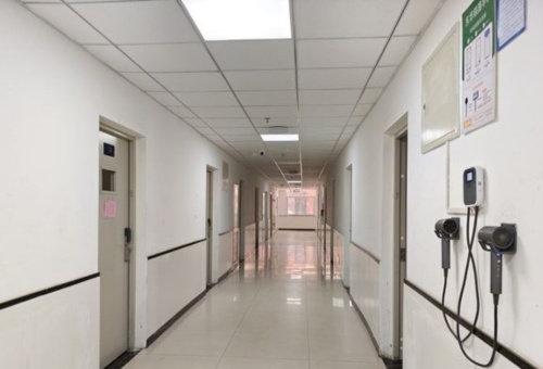 石家莊東華鐵路學校宿舍能洗澡嗎？