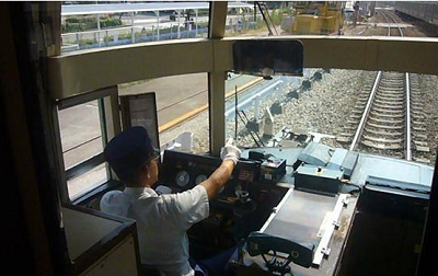 火車司機(jī)工資大概多少錢？哪里有火車司機(jī)培訓(xùn)班